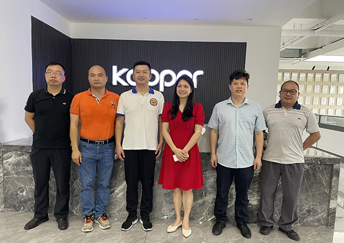 62749355692fb.jpg 封面.jpg